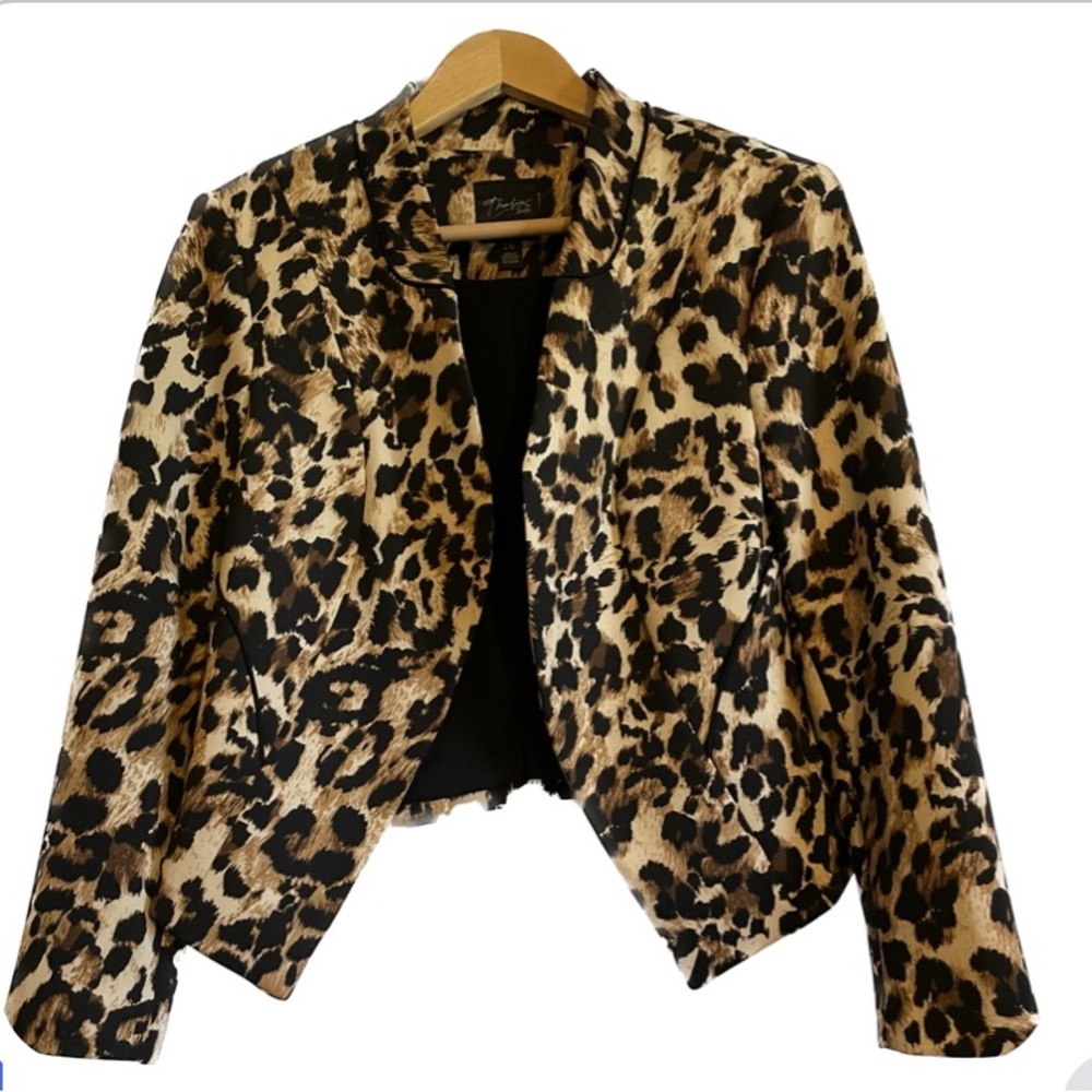 Leopard print bolero blazer